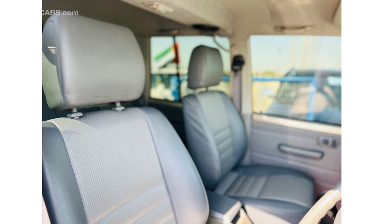 Toyota Land Cruiser 70