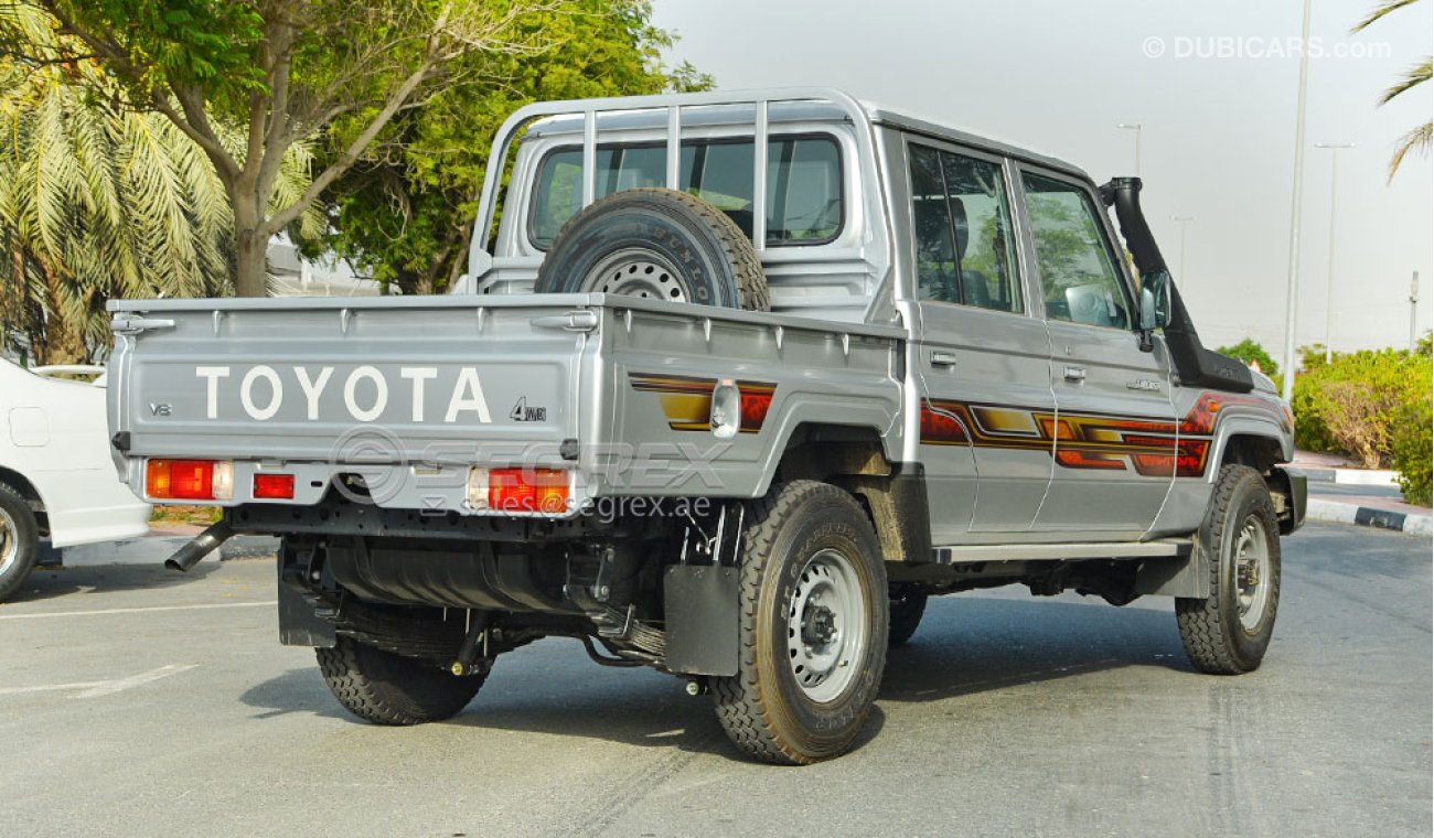 Toyota Land Cruiser Pick Up DC DIESEL STANDARD OPTION AVAILABLE IN COLORS