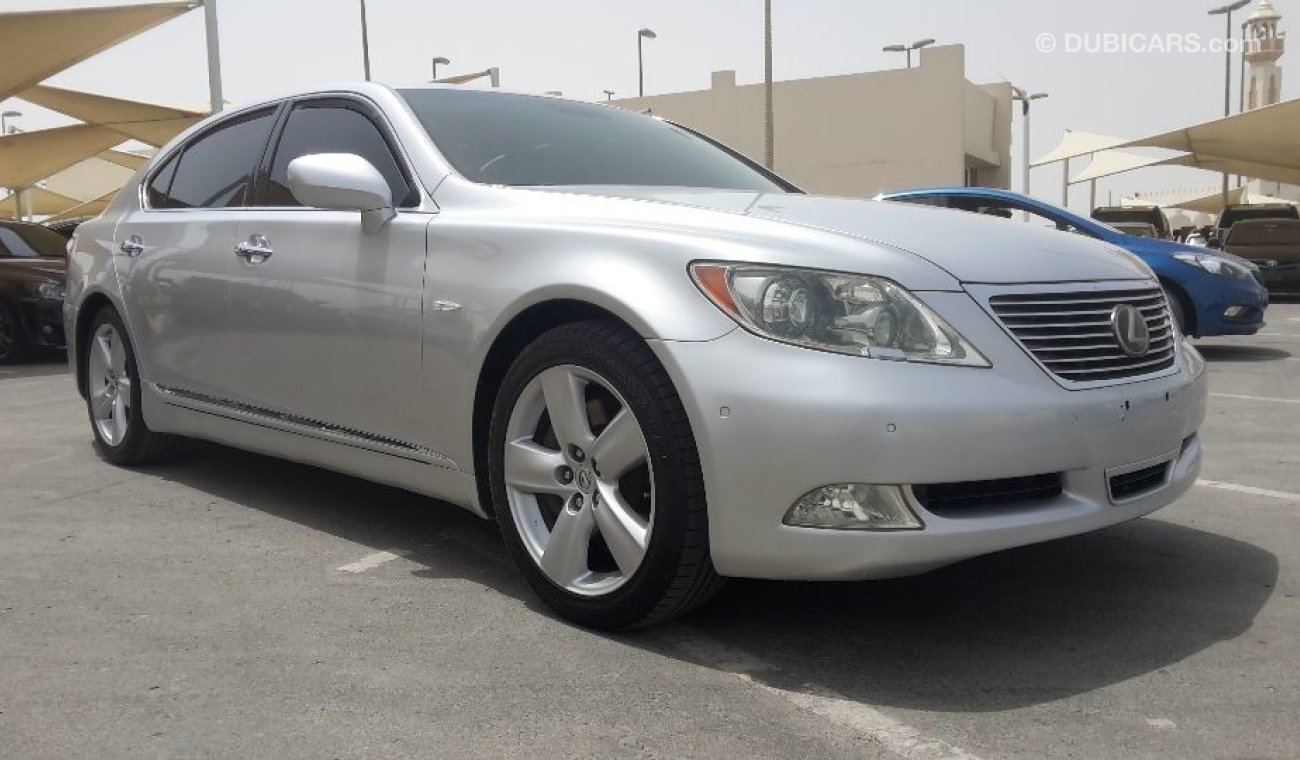 Lexus LS460