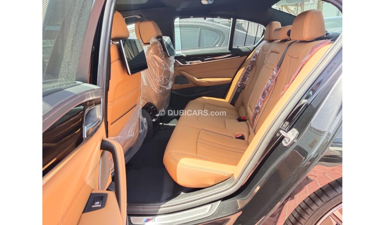 بي أم دبليو 530i لاكجري M سبورت باكج