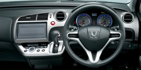 Honda Stream interior - Cockpit