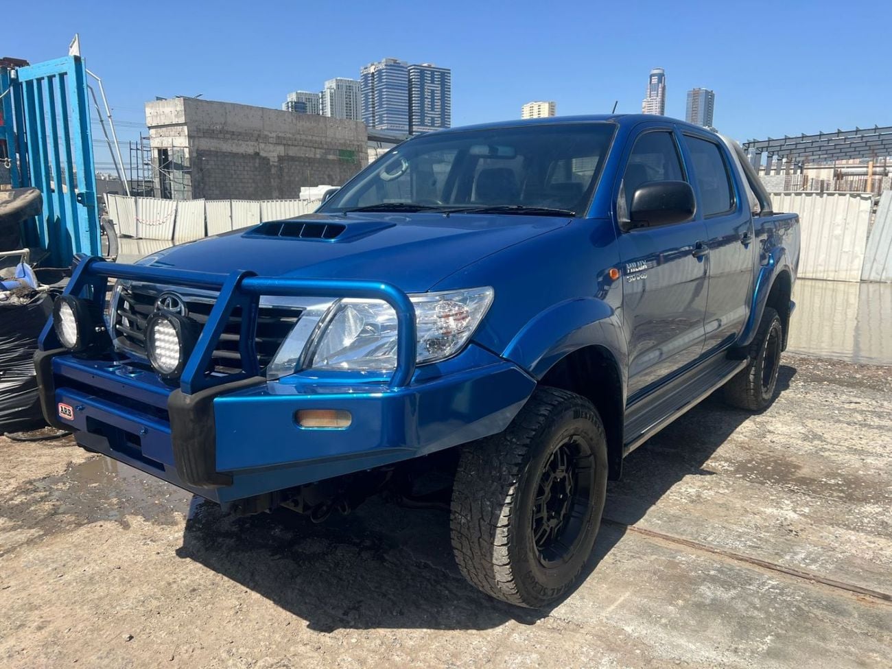 تويوتا هيلوكس RIGHT HAND DRIVE ONLY FOR EXPORT 3.0 LITER