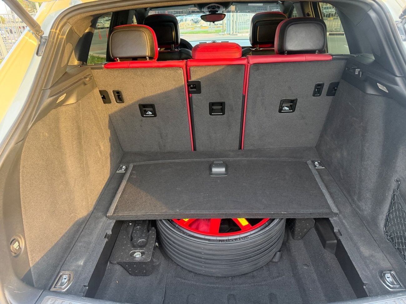 Porsche Macan T 2.0L (260 HP)