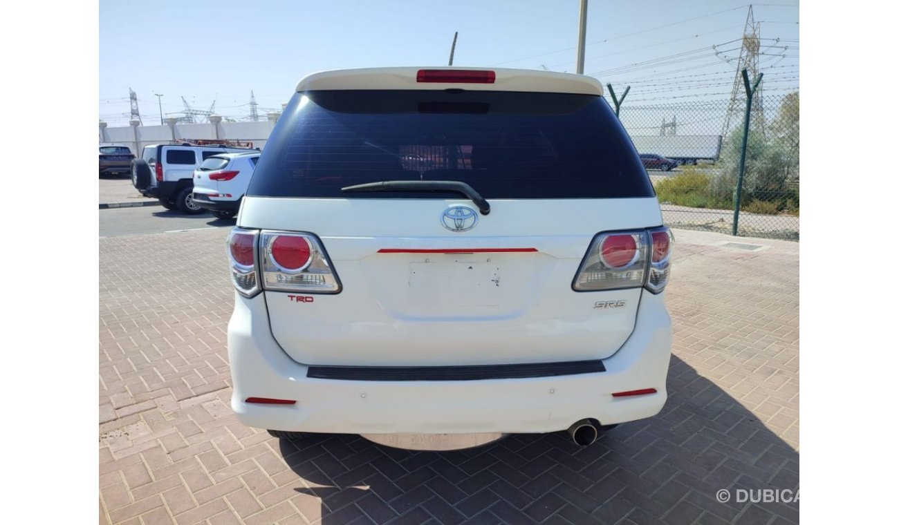 Toyota Fortuner SR5 TOYOTA	FORTUNER 2012- WHITE 	- PETROL	KMS 195970	-LHD- AUTO || MHFYX59G5C8029872 LOCAL /EXPORT.