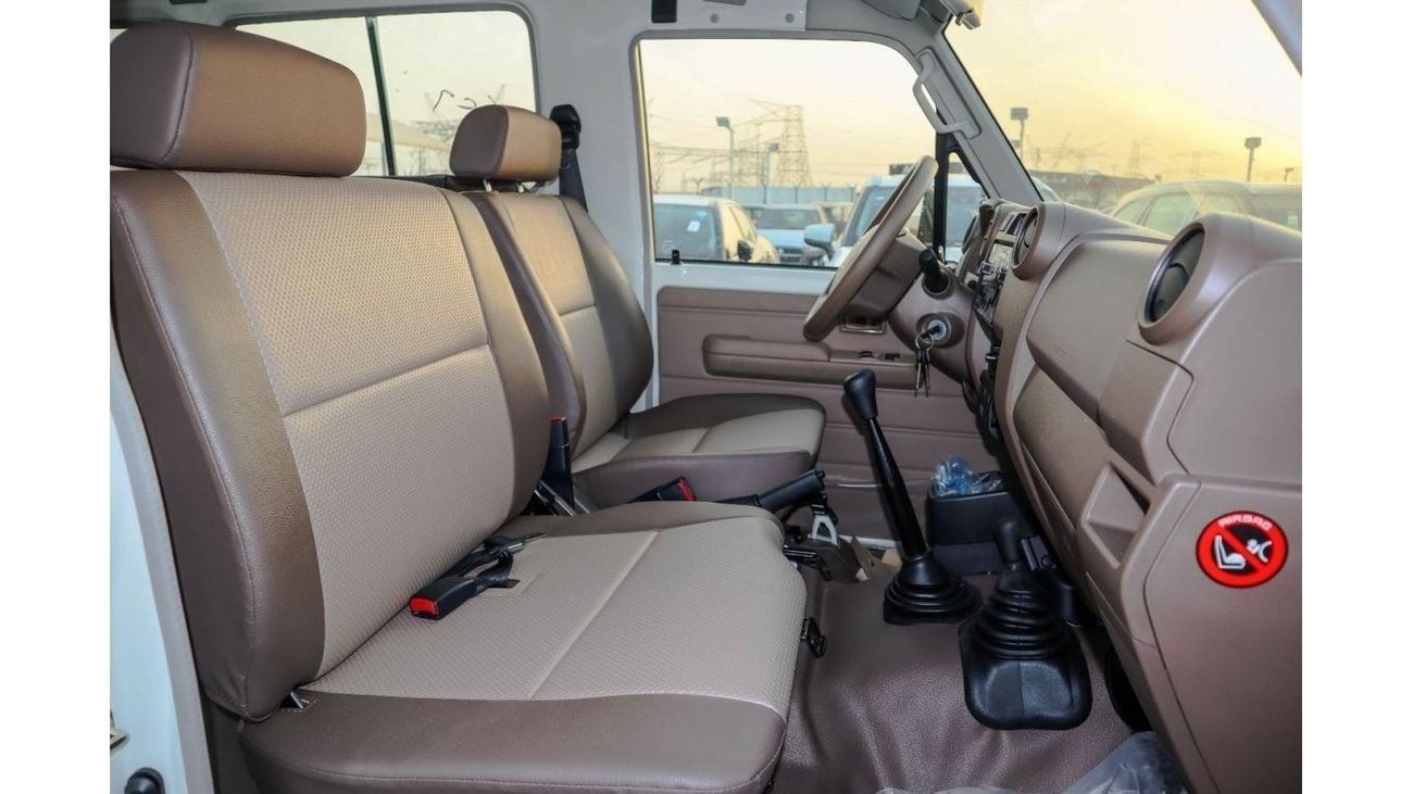 تويوتا لاند كروزر 70 Land Cruiser Hard Top 4.2L DIESEL 6-CYLINDER 3-DOORS 2023