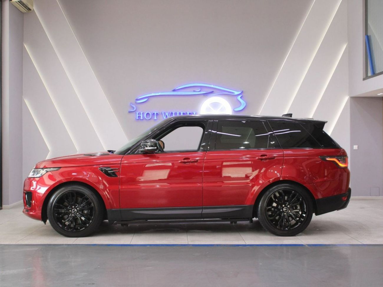 Land Rover Range Rover Sport - SE | GCC Specs