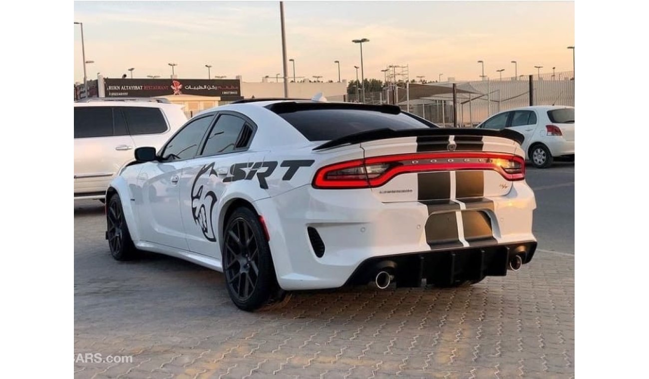 Dodge Charger Charger RT V8 5.7L / model 2018 full option