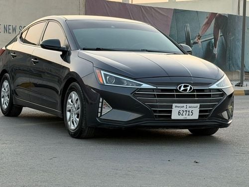 Hyundai Elantra GL 2.0L Luxury and top condition