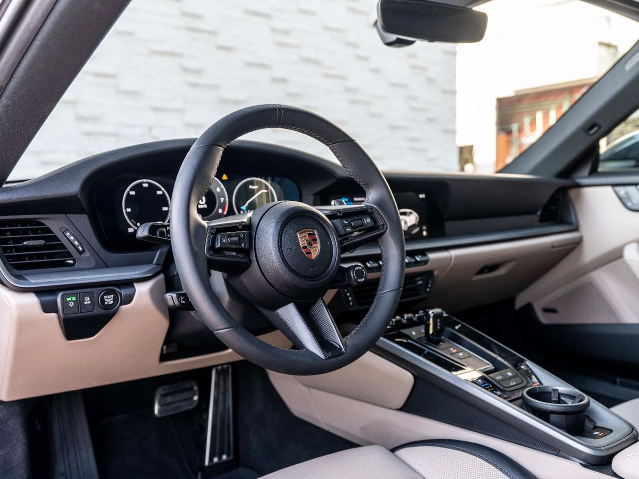 Porsche 911 Carrera 3.0L (444 HP) Coupe