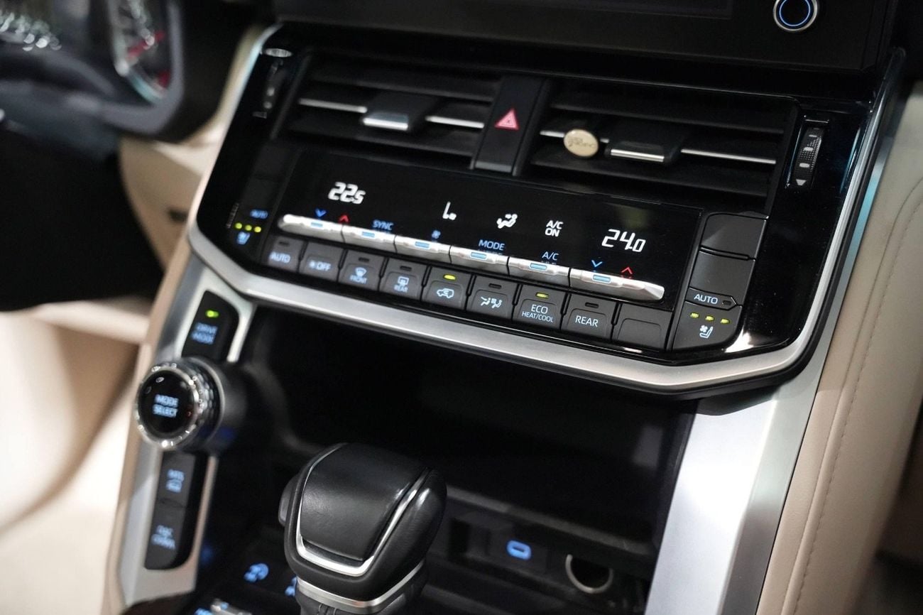 تويوتا لاند كروزر 2023 Model GXR Twin Turbo 3.5L Engine Full Option Very Perfect Condition