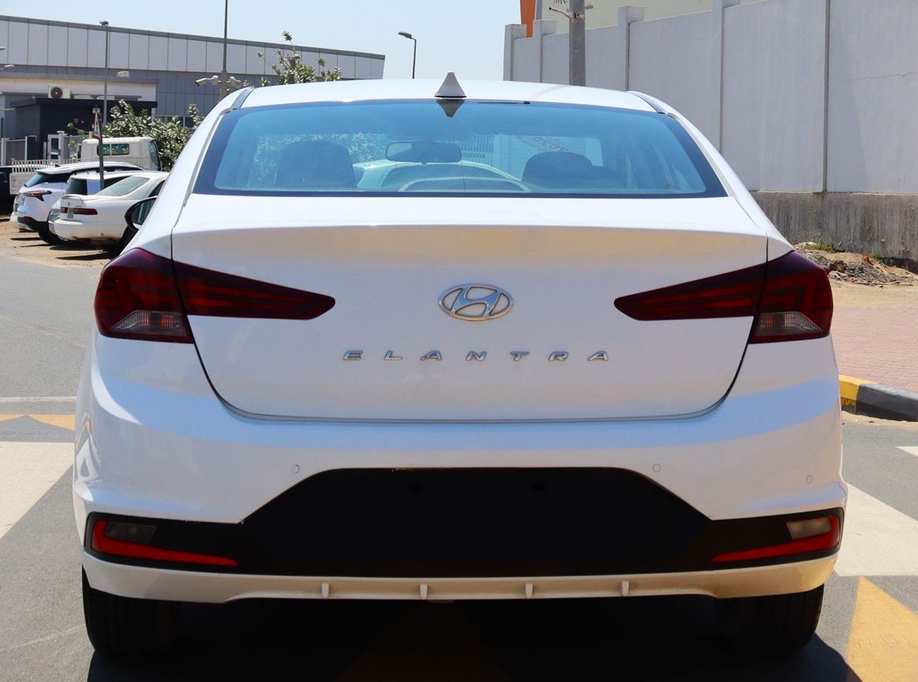 هيونداي إلانترا هيونداي إلنترا GL (AD)، 2020، سيدان ذات 4 أبواب، 1.6 لتر 4 سلندر بنزين، أوتوماتيكية، دفع أمامي