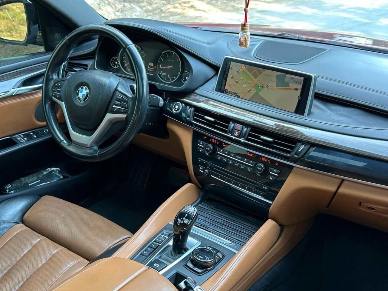 بي أم دبليو X6 50i Luxury 4.4L BMW X6 X DRIVE50i 2015 GCC FULL OPITION // PERFECT CONDITION