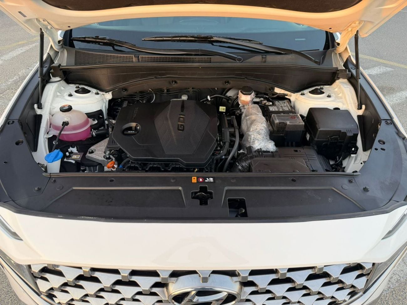 Hyundai Santa Fe SMART 2022 Hyundai Santa fe Limited 2.5L Turbo Full Option Panoramic View - Sensor & Radar With 360* CAM -