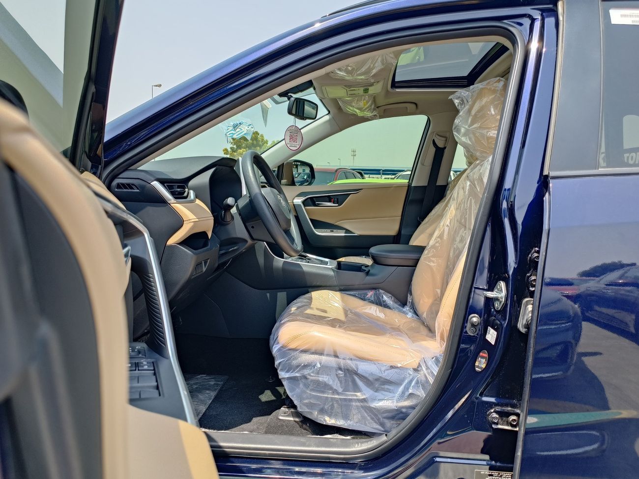 Toyota RAV4 Full Option 2.0L  - 4WD With Sunroof, Push Start & Leather Seats (CODE # XLE)