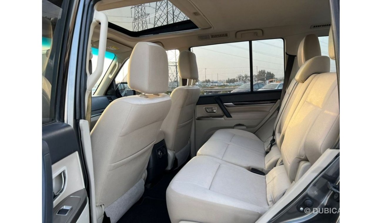 ميتسوبيشي باجيرو 2019 Mitsubishi Pajero GLS 4x4 Sunroof - 100% No Accident