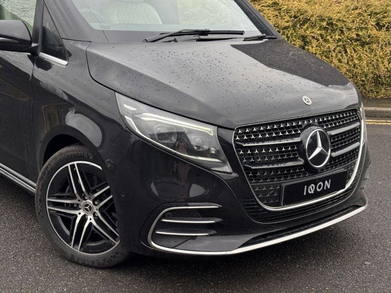 Mercedes Benz V300 AVANTGARDE VIP conversion Brand New 2025 Model in RHD or LHD