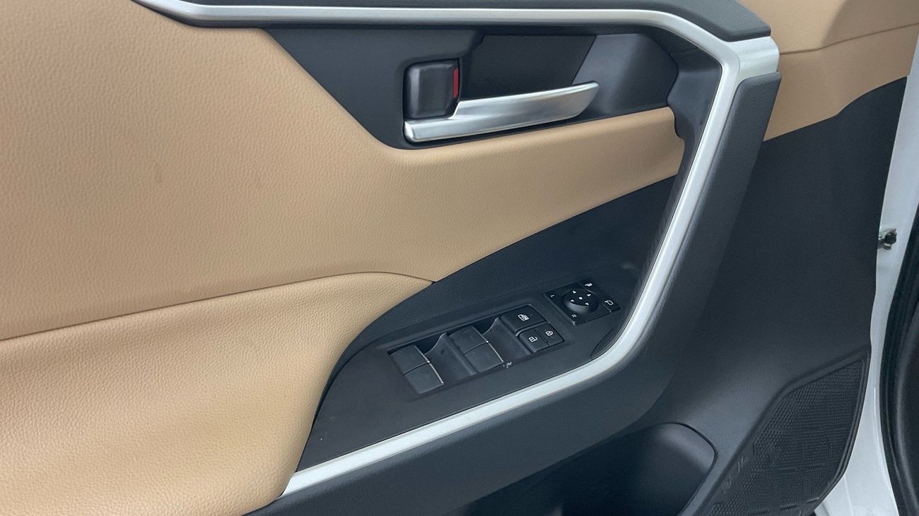 Toyota RAV4 VX | upto AED 20,000 Ramadan Discount | Guaranteed Warranty | 0 Down Payment