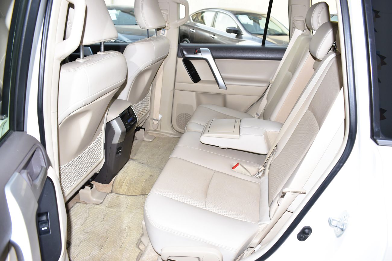 Toyota Prado AED 2599 PM | 4.0L VXR V6 4WD GCC WITH DEALER WARRANTY