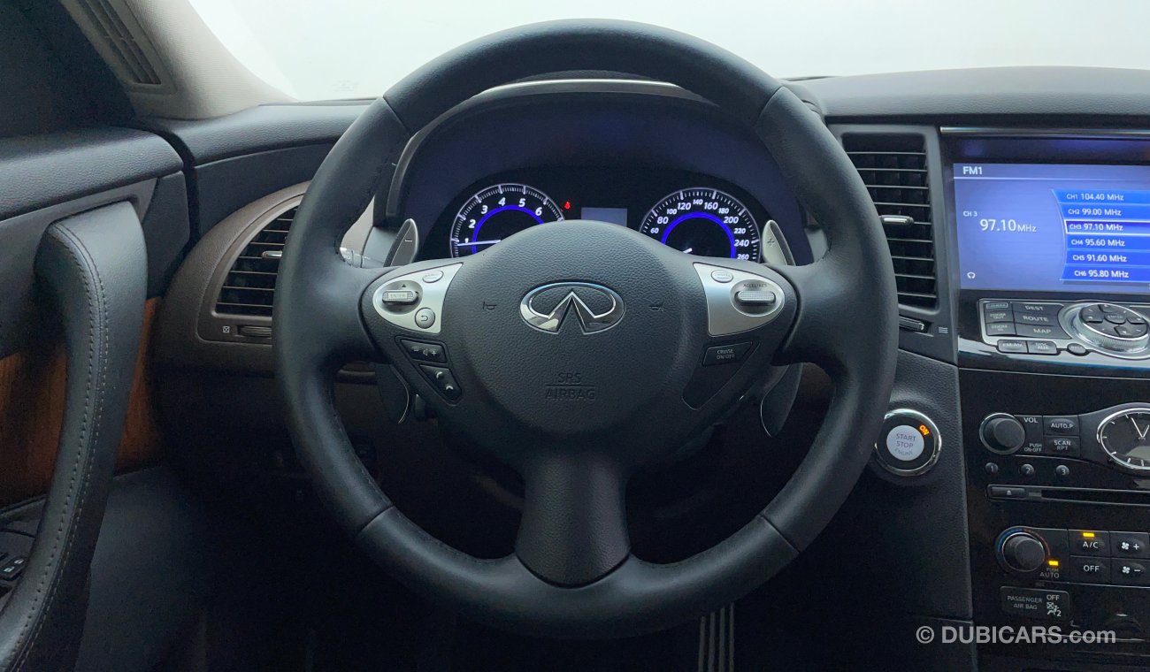 Infiniti QX70 Luxe 3700