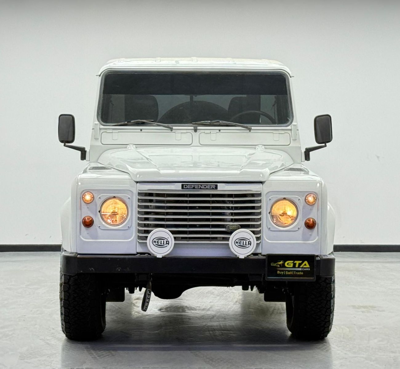 Land Rover Defender 1998 Land Rover Defender 110 Pickup, Excellent Condition, GCC