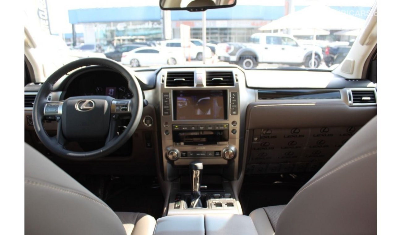 لكزس GX 460 FULLY LOADED GCC 2019 WARRANTY TILL 2024 MINT IN CONDITION