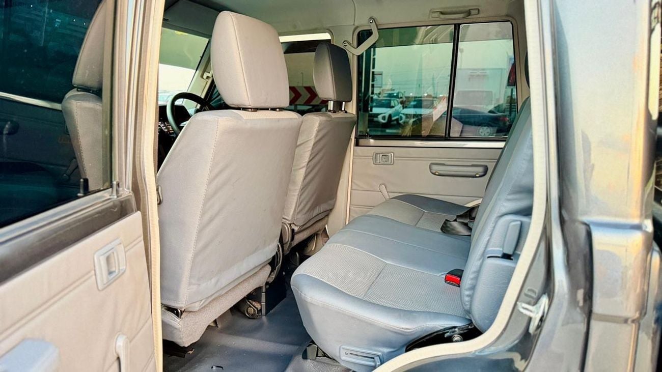 Toyota Land Cruiser Pick Up OFF-ROAD MODIFIED | DOUBLE CABIN | BULL BAR & SPORTS BAR INSTALLED | AUTOMATIC TRANSMISSION | 2.8L D