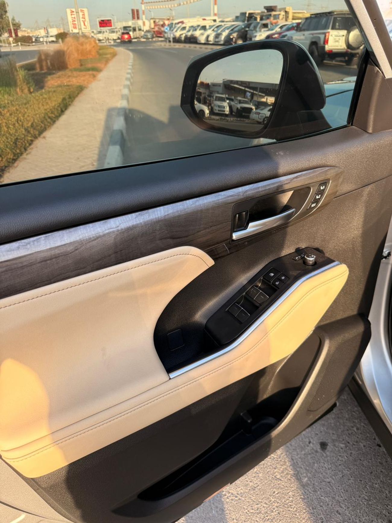 تويوتا تاندرا Platinum Hybrid 2024