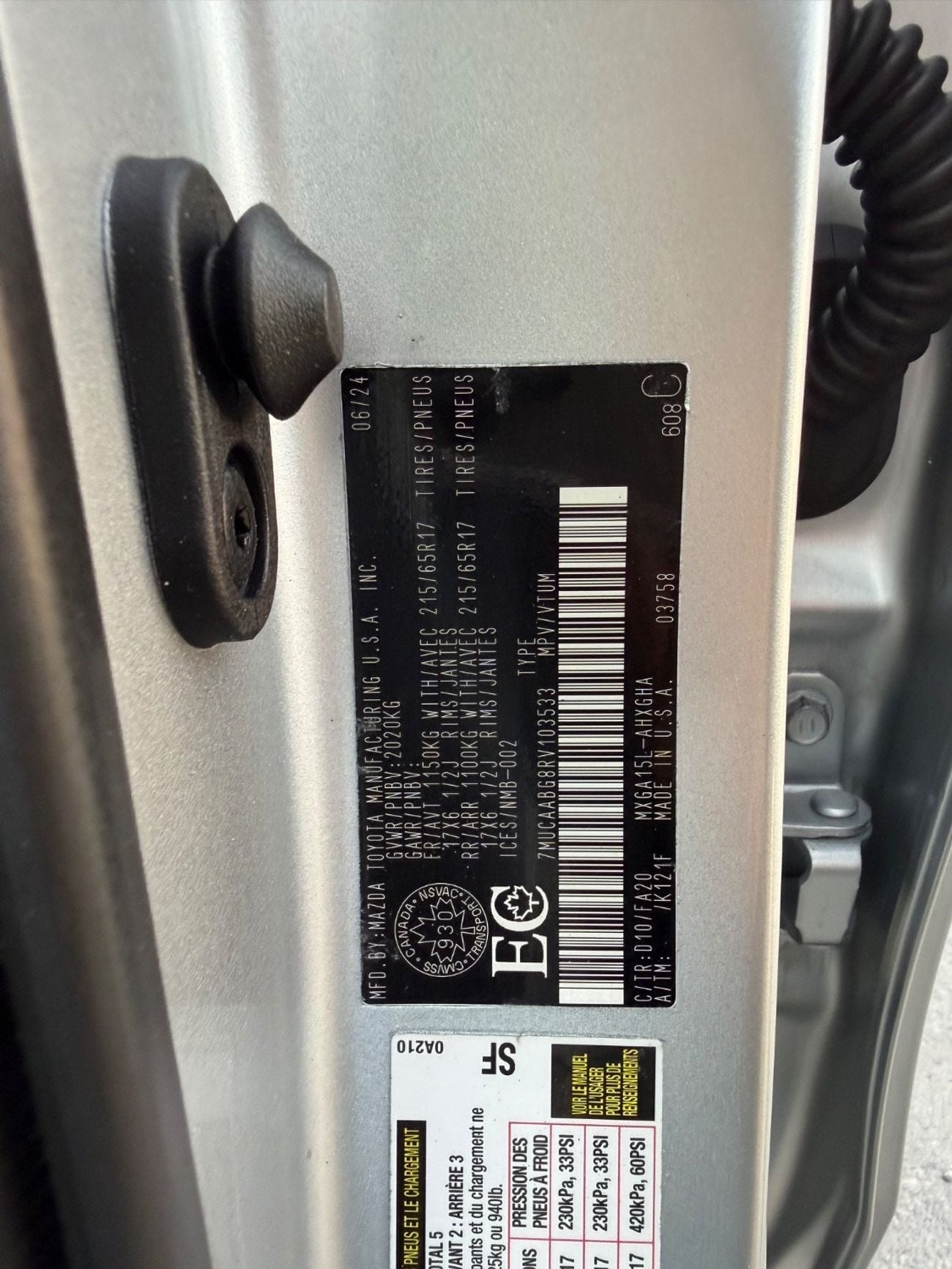 تويوتا كورولا كروس 2024 XLE 2.0L AWD PUSH START CANADA SPEC