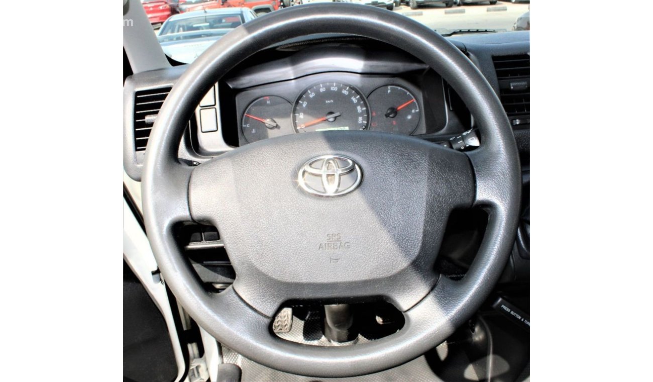 Toyota Hiace MID ROOF