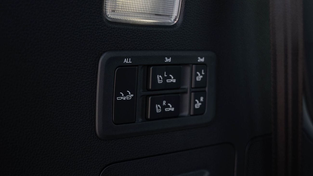 لكزس LX 600 2026 Lexus LX600 Signature 3.5L AT Petrol (Black)