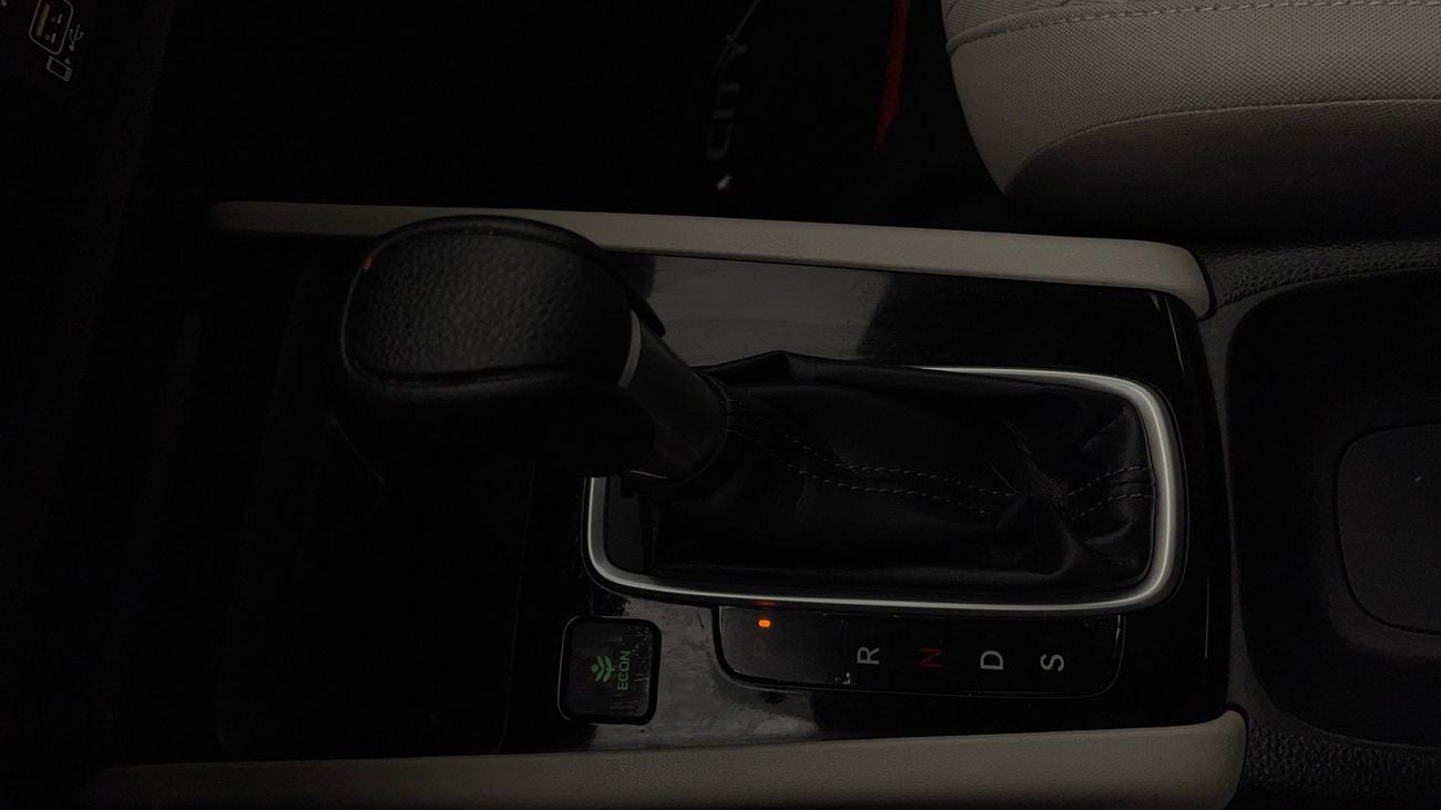 هوندا سيتي LX SPORT 1.5 | بدون دفعة مقدمة | اختبار القيادة في المنزل