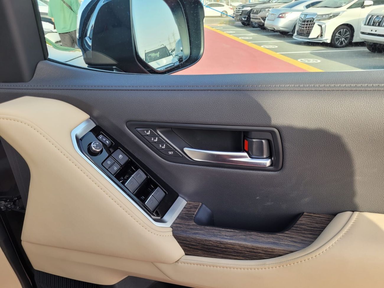 Toyota Land Cruiser RHD - 3.3 DSL - SAHARA - 7 STR - MY 2025 - BLK_BEIG (FOR EXPORT ONLY)