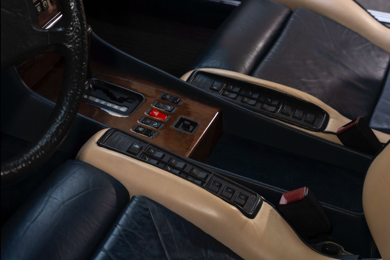 Mercedes-Benz SL 560 1987 limited Mercedes Mercedes-Benz SL560