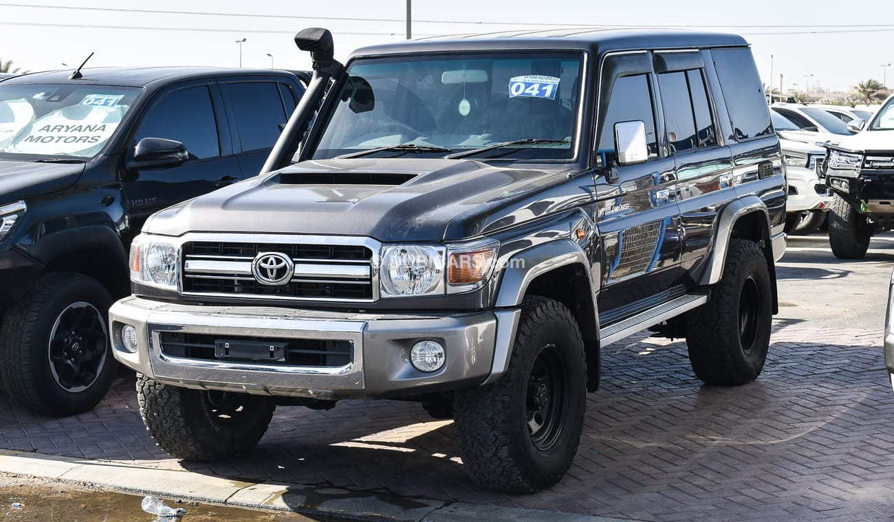 Toyota Land Cruiser 70 GXL V8 Diesel Right Hand