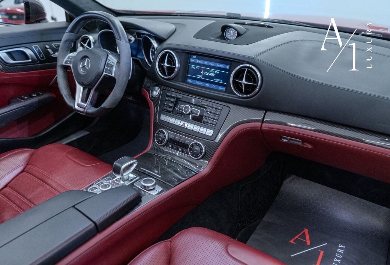 Mercedes Benz SL63 AMG Std 5.5L (577 HP) 2013 Mercedes SL 63, Excellent Condition, Carbon Fibre Accents, Fully Loaded, GCC