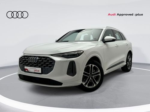 أودي Q5 45 TFSI Quattro 2.0L Q5 SUV TFSI quattro 204hp (Ref# 45595)