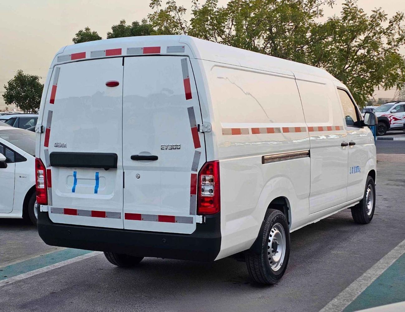 سينو جولد سينا إي في 300 CARGO / ELECTRIC 2 SEATS / DUAL CHARGING PORT/ REAR CAMERA (CODE # SEVCR25)
