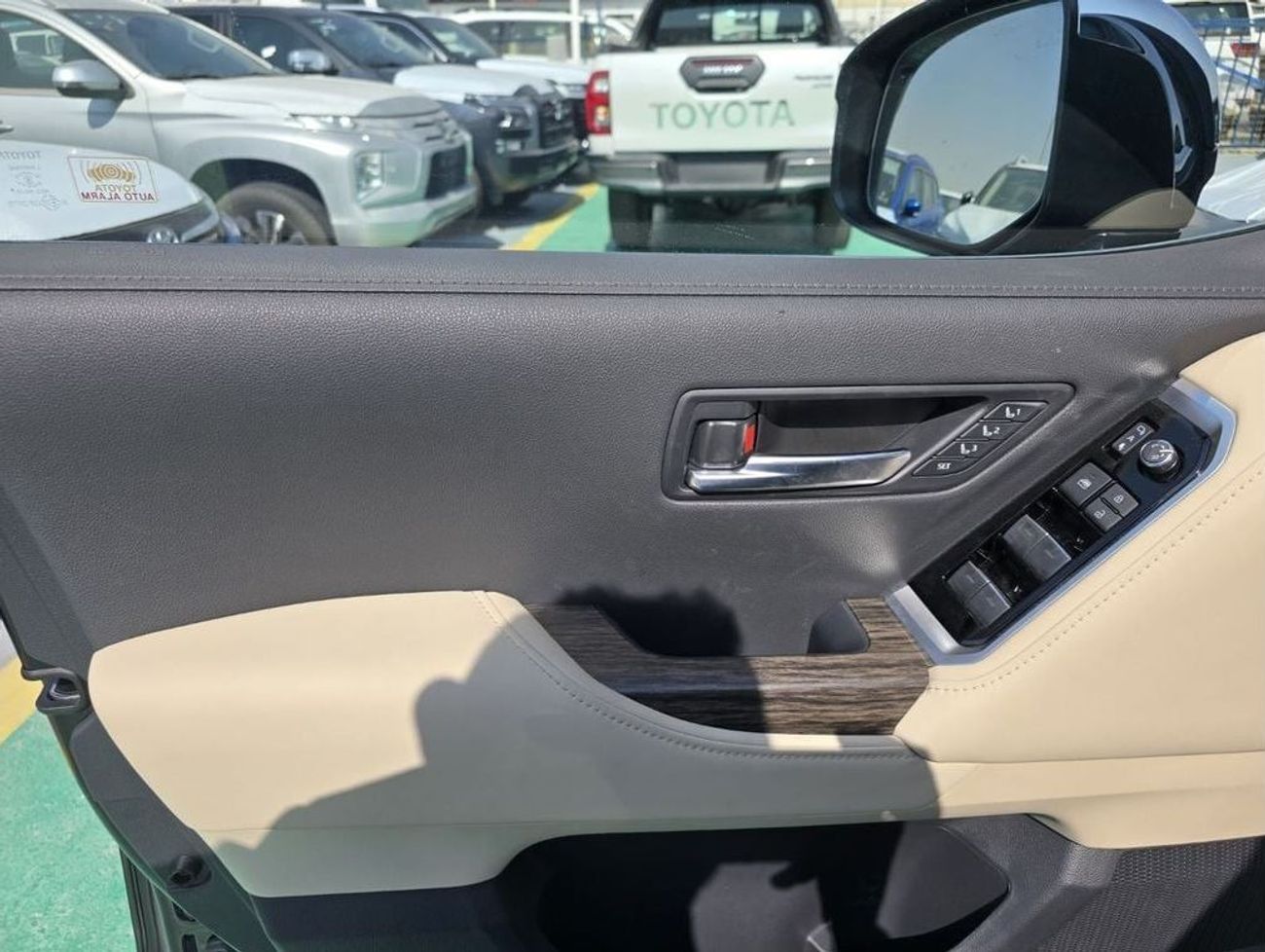 Toyota Land Cruiser VXR 3.5L