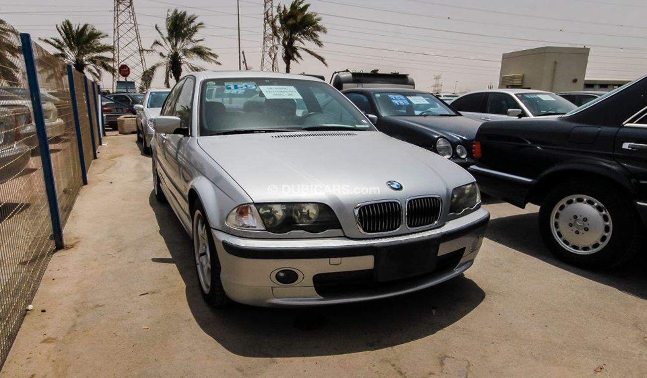 BMW 320i i (M-SPORT)