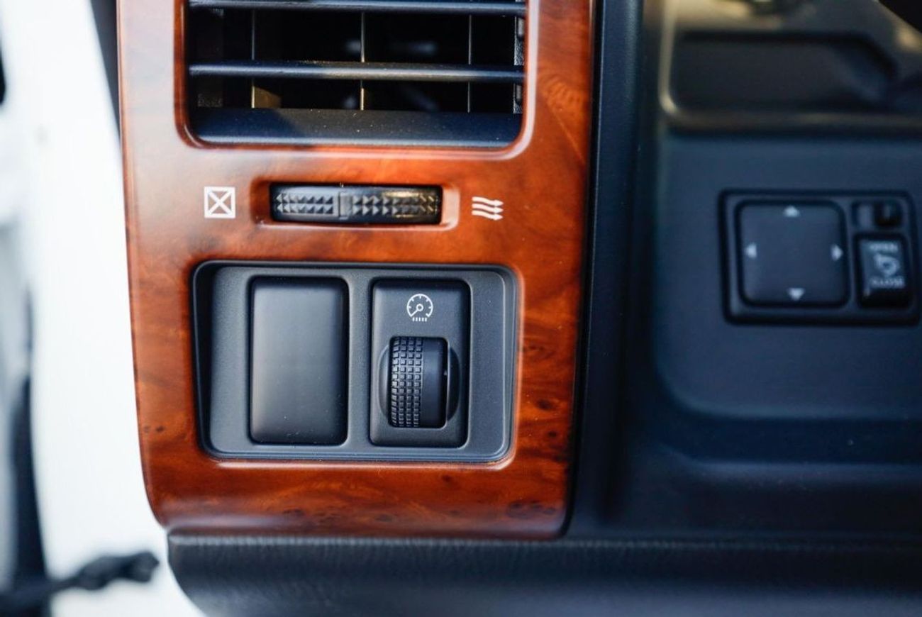 نيسان باترول سفاري NISSAN PATROL Y61 4.8L PETROL 4WD WAGON MID GRX AUTO