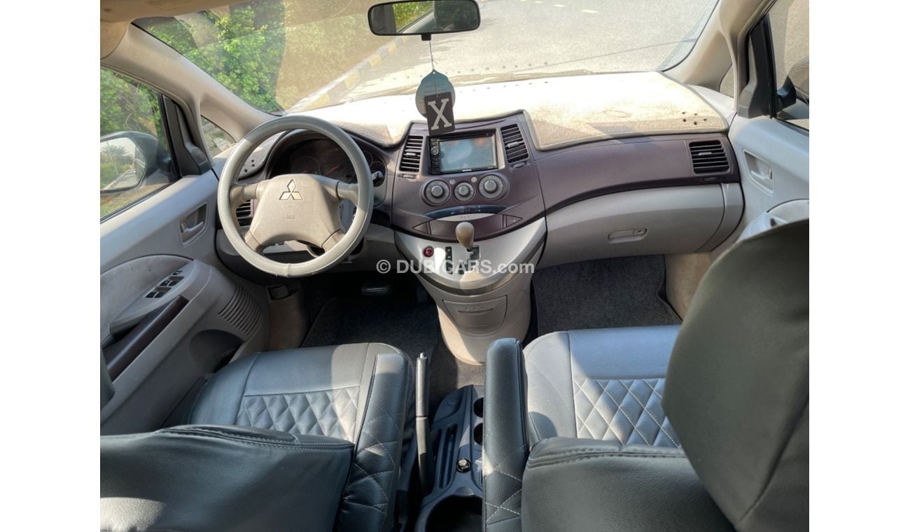 Mitsubishi Galant MITSUBISHI GRANDIS mobile 2005 STATION   GCC Excellent Condition