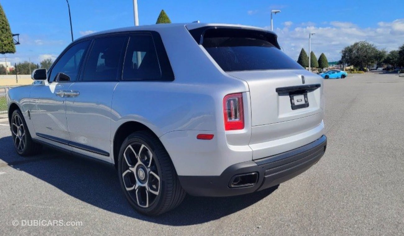 Rolls-Royce Cullinan Black Badge *In route to Dubai - Arrival in 2 weeks* (US Specs)