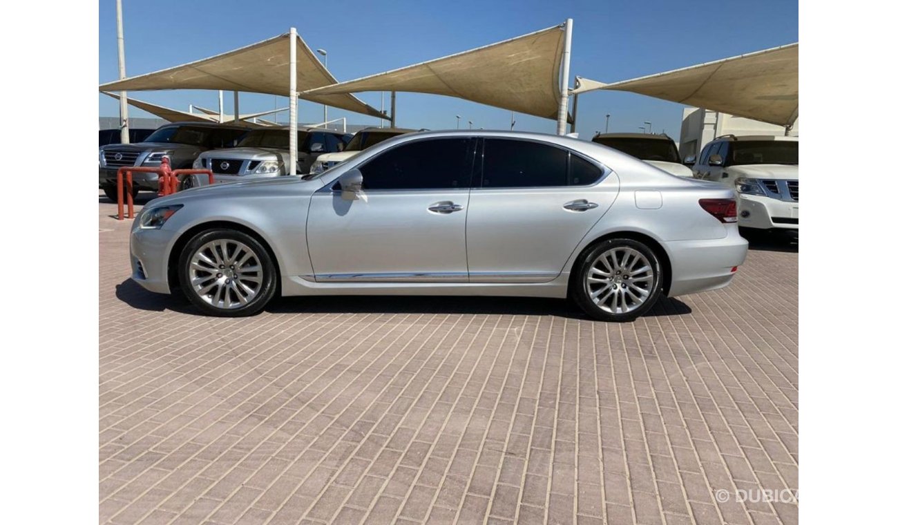 Lexus LS460