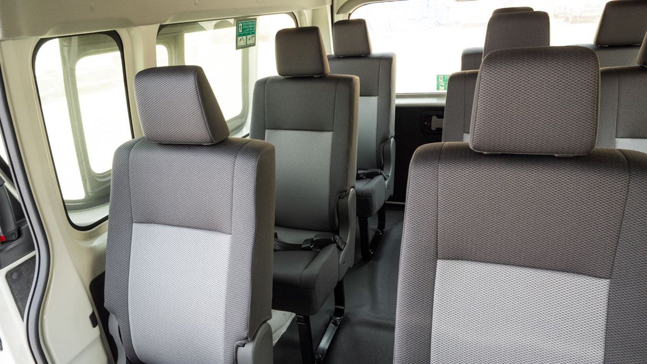 تويوتا هاياس TOYOTA HIACE 3.5 MANUAL 13 SEATER -2026YM