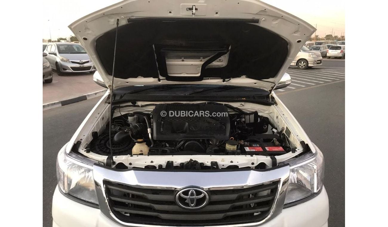 Toyota Hilux Toyota Hilux Diesel Engine Model 2013 white color Very clean and good Condition