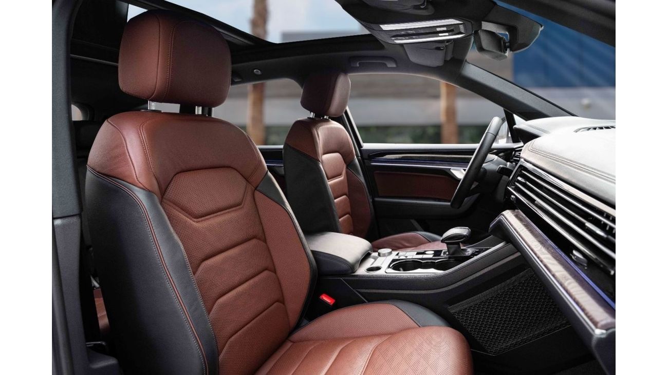 Volkswagen Touareg Highline High line  | 3,329 P.M  | 0% Downpayment | Excellent Condition!