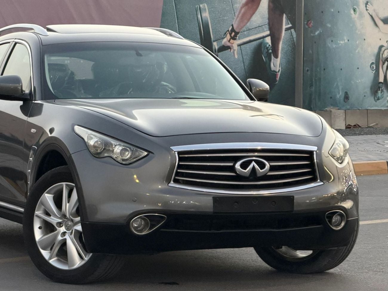 Infiniti FX35 EXCELLENCE Full Option - Excellent Condition