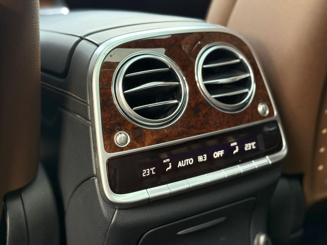 مرسيدس بنز S 550