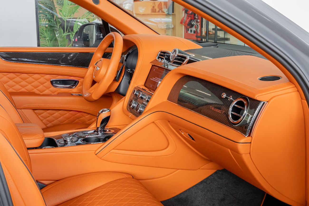 Bentley Bentayga ORIGINAL MANSORY  Bentayga - Crystal-Cut Headlights, Carbonado Evo Bespoke Carbon Exterior - 2025