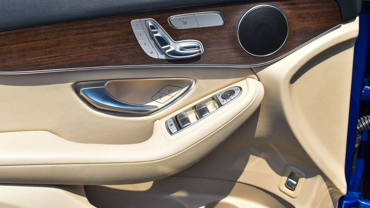 Mercedes-Benz GLC 300 4MATIC Mercedes GLC300 AMG / 2022 / USA